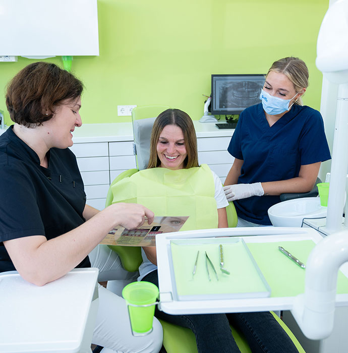 Zahnfarbene Füllung bei Karies in Marbach / Inlays